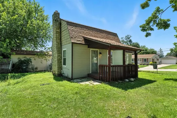 2827 Wilson AVE SW, Cedar Rapids, IA 52404