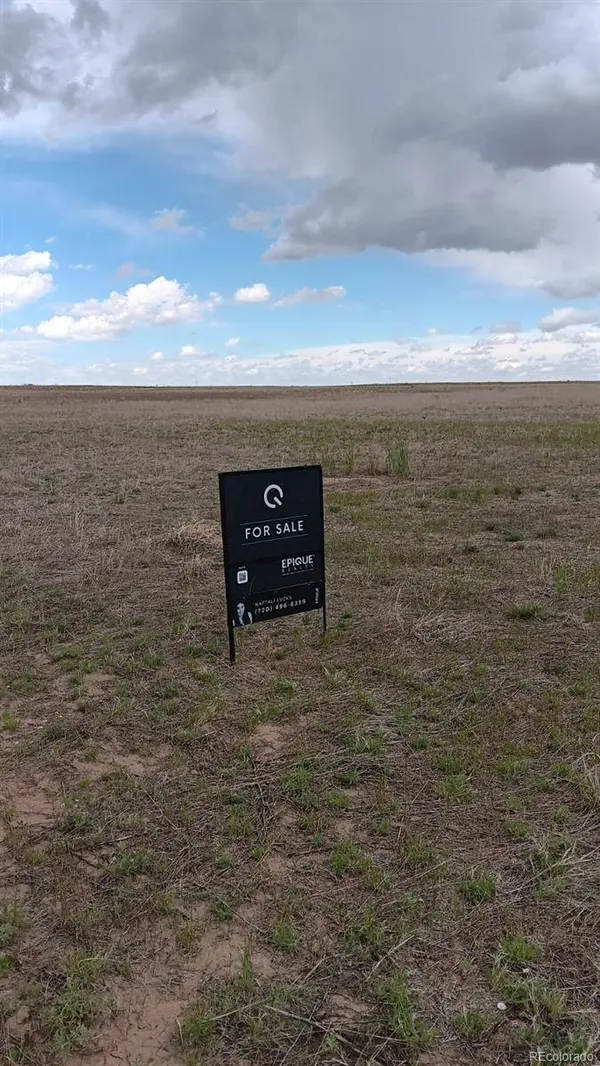 8 Timberlake CT, Byers, CO 80103