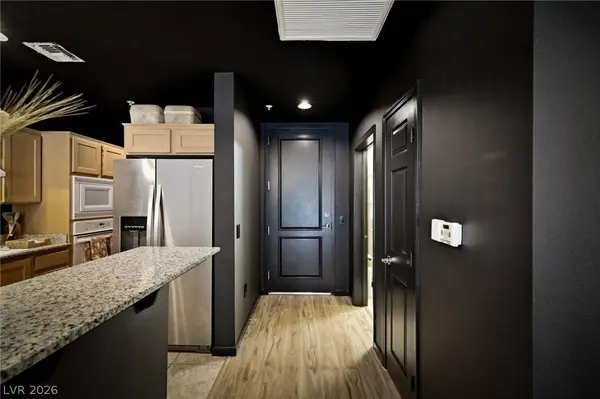15 E Agate AVE #301, Las Vegas, NV 89123