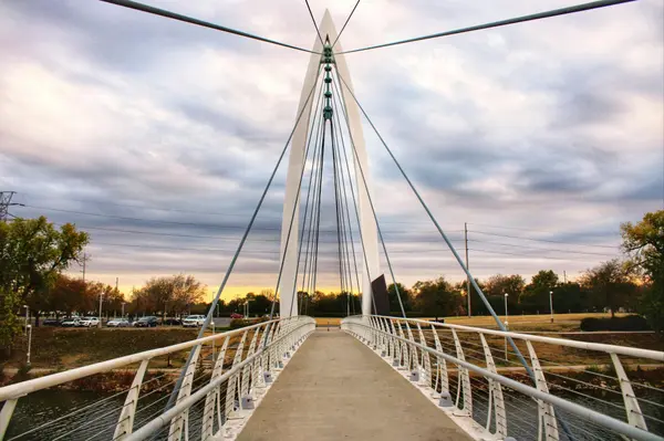 East Wichita vs West Wichita: Which Side Is Better?