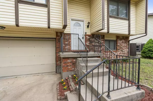 5432 S Santa Fe St, Wichita, KS 67216