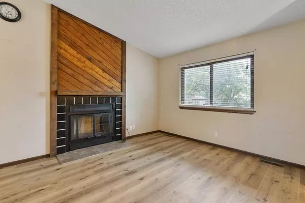 5432 S Santa Fe St, Wichita, KS 67216