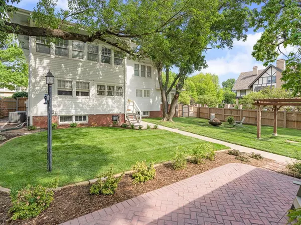 251 S Clifton Ave, Wichita, KS 67218