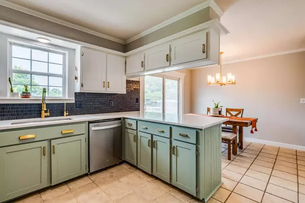 992 E 121st Ave N, Belle Plaine, KS 67013