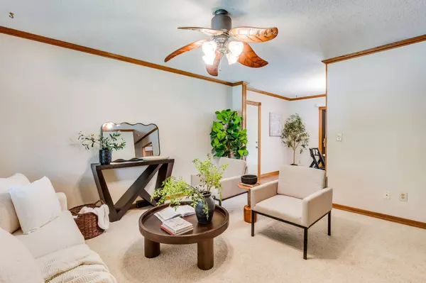 2512 S Bennett Ave, Wichita, KS 67217