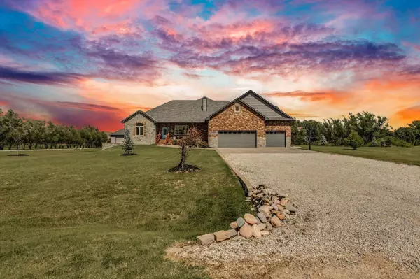 3300 S Deer Creek St, Goddard, KS 67052