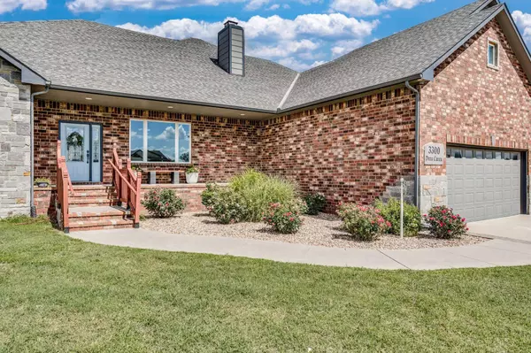 3300 S Deer Creek St, Goddard, KS 67052