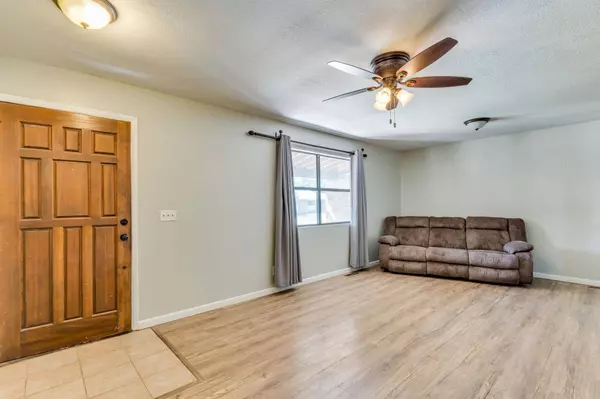 1034 S Dalton Dr, Wichita, KS 67207