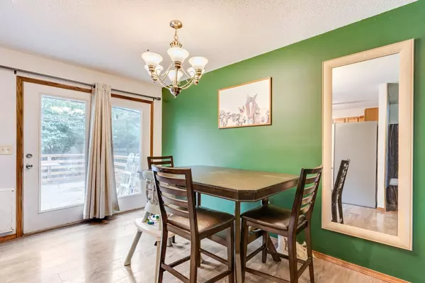 1124 N Parkway Dr, Valley Center, KS 67147