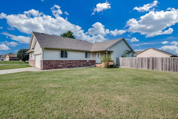 301 N Poston Ave, Rose Hill, KS 67133