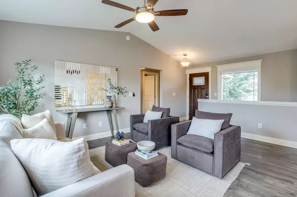 2109 E Sunset St, Goddard, KS 67052