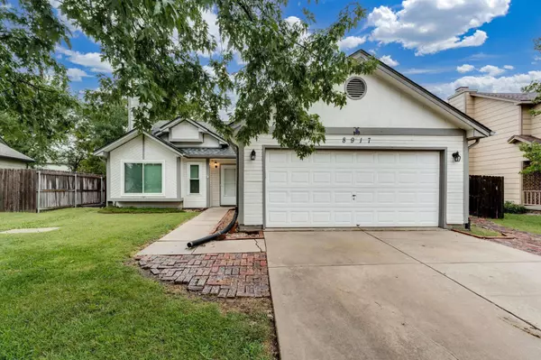 8917 E Scott Ct, Wichita, KS 67210