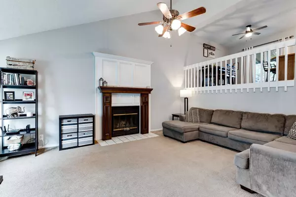 8917 E Scott Ct, Wichita, KS 67210