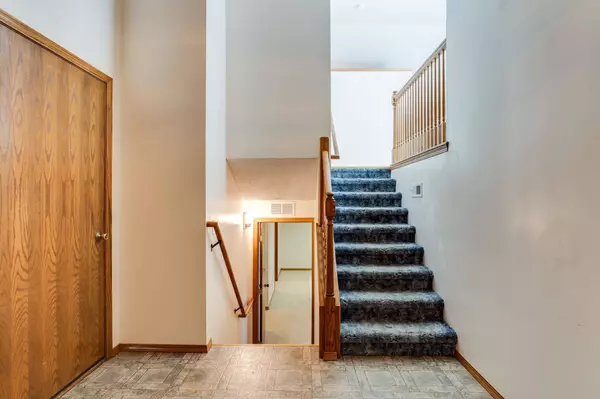 1601 N Prairie Run Cir, Mulvane, KS 67110