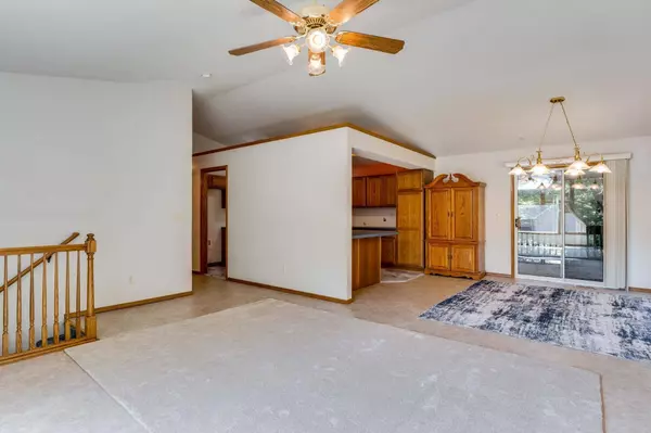 1601 N Prairie Run Cir, Mulvane, KS 67110