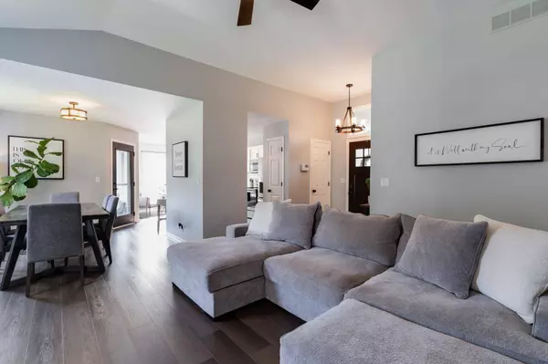 4264 N Rushwood Ct, Bel Aire, KS 67226