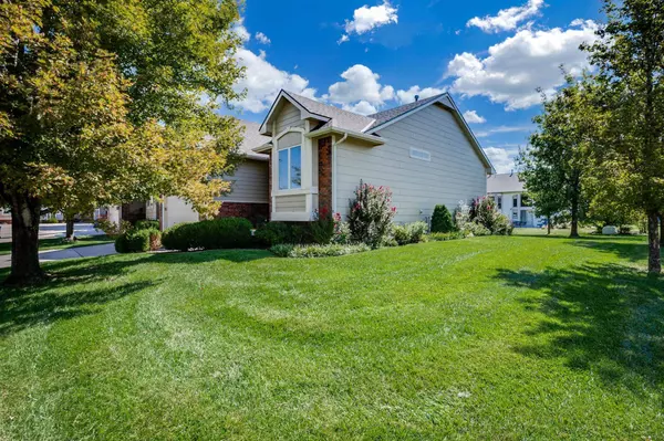 438 S Nineiron Ct, Wichita, KS 67235