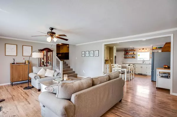 206 W Fernell St, Derby, KS 67037