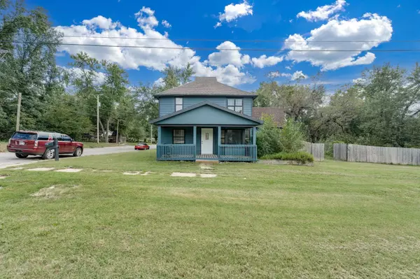 203 W Bridge St, Mulvane, KS 67110