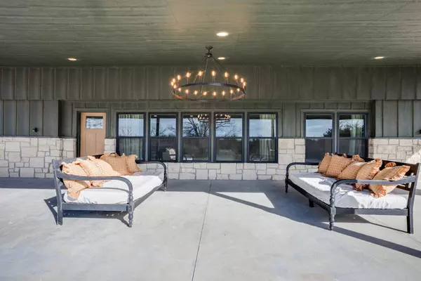 13356 SW 200th St, Rose Hill, KS 67133