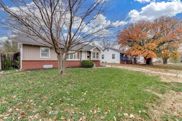 2409 W Wildwood Ln, Wichita, KS 67217