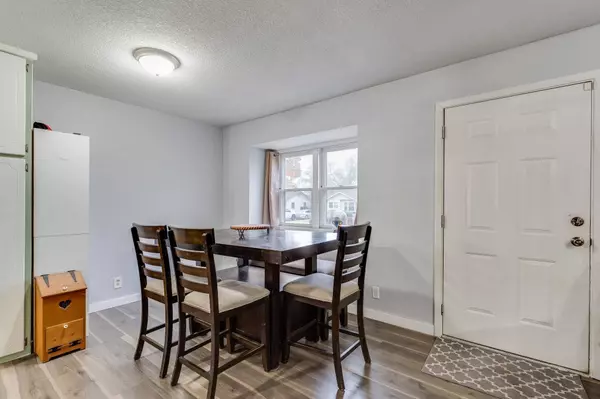 2409 W Wildwood Ln, Wichita, KS 67217