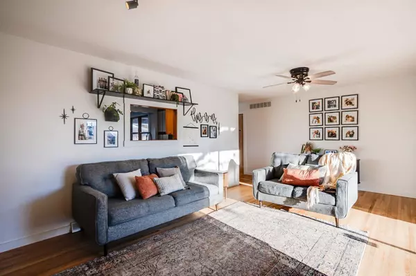 739 N Murray Ave, Wichita, KS 67212