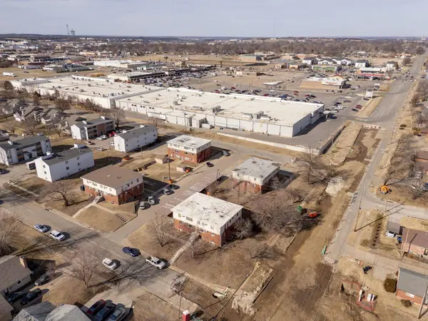 5206 SW 23rd St, Topeka, KS 66614