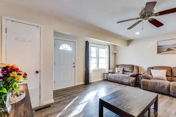 918 W 51st St S, Wichita, KS 67217