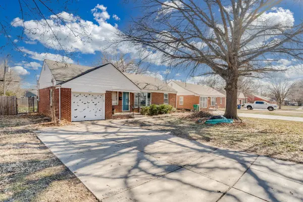 646 S Mission Rd, Wichita, KS 67207