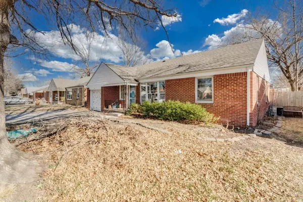 646 S Mission Rd, Wichita, KS 67207