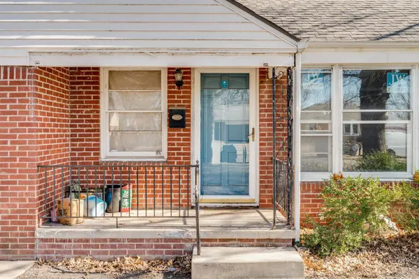 646 S Mission Rd, Wichita, KS 67207