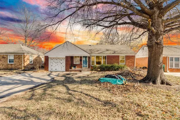 646 S Mission Rd, Wichita, KS 67207