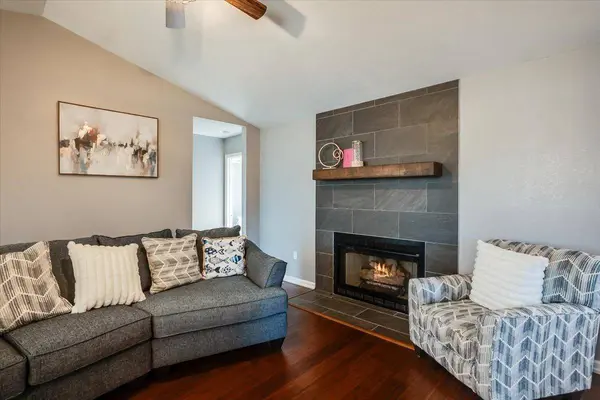 1811 E 26th Ave, Hutchinson, KS 67502