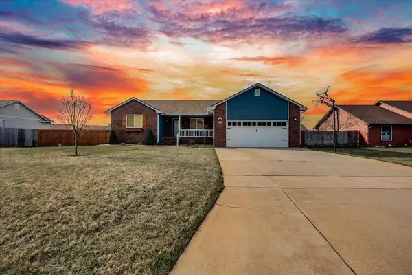 1811 E 26th Ave, Hutchinson, KS 67502