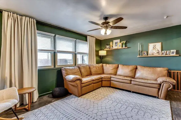 1005 N 1st Ave, Mulvane, KS 67110