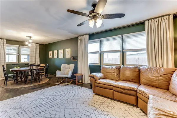 1005 N 1st Ave, Mulvane, KS 67110