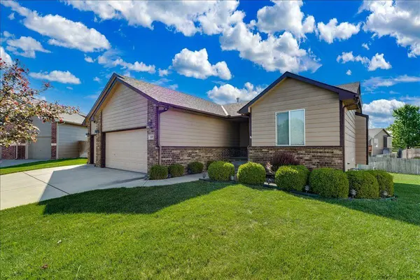 840 E Winding Ln Ct, Derby, KS 67037