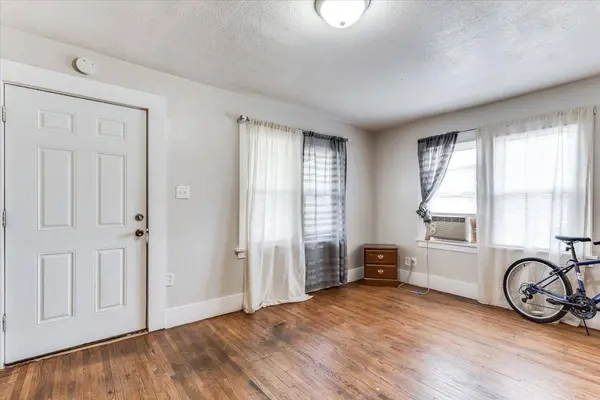 2043 S Broadway Ave, Wichita, KS 67211