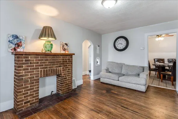 2043 S Broadway Ave, Wichita, KS 67211