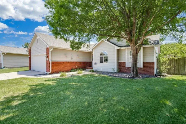 2721 N Stoney Point Ct, Wichita, KS 67205