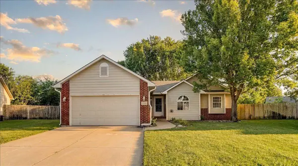 2721 N Stoney Point Ct, Wichita, KS 67205