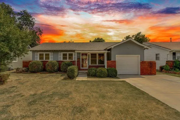 1415 W LYDIA