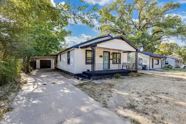 2215 S Saint Francis St, Wichita, KS 67211