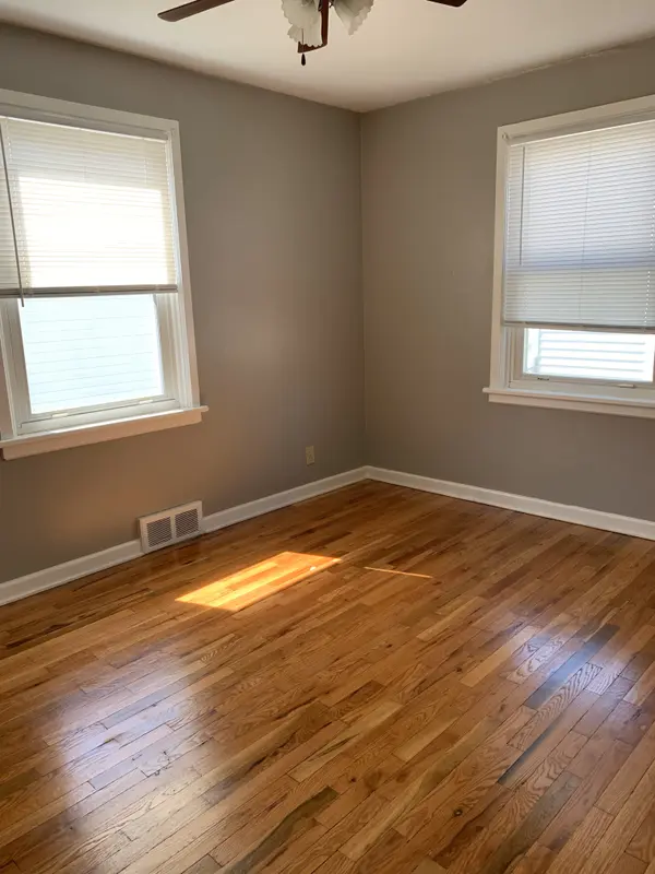 4945 Randolph St, Lincoln, NE 68510-3831
