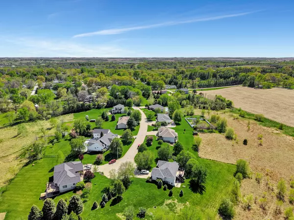 115 Whispering Pines Dr, Nebraska City, NE 68410-1071
