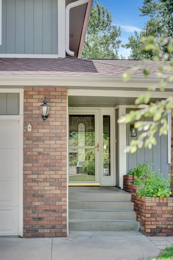 720 Franklin Dr, Crete, NE 68333-2515