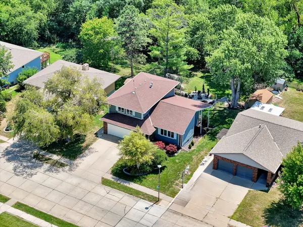 720 Franklin Dr, Crete, NE 68333-2515