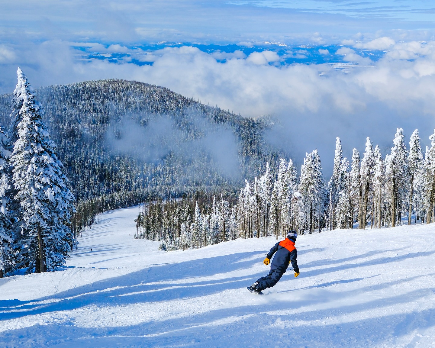 Winter skiing and mountain views at Mt. Spokane, Spokane events and outdoor activities by Haydn Halsted