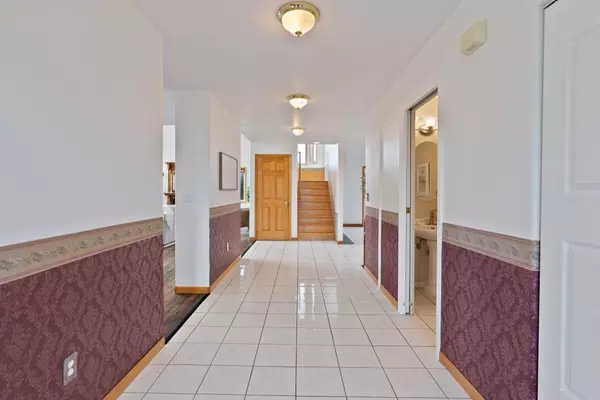 609 E Wild Rose Rd, Colbert, WA 99005